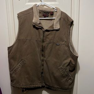 mens 2XL wolverine utility vest